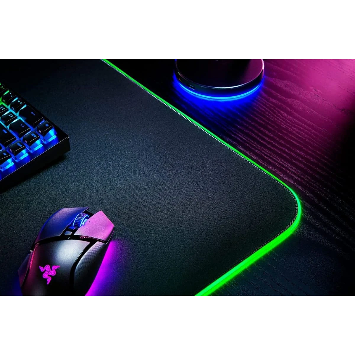 Razer GOLIATHUS CHROMA 3XL - Gaming Mousepad - RGB - Soft, Cloth Material - Balanced Control & Speed - Image 3