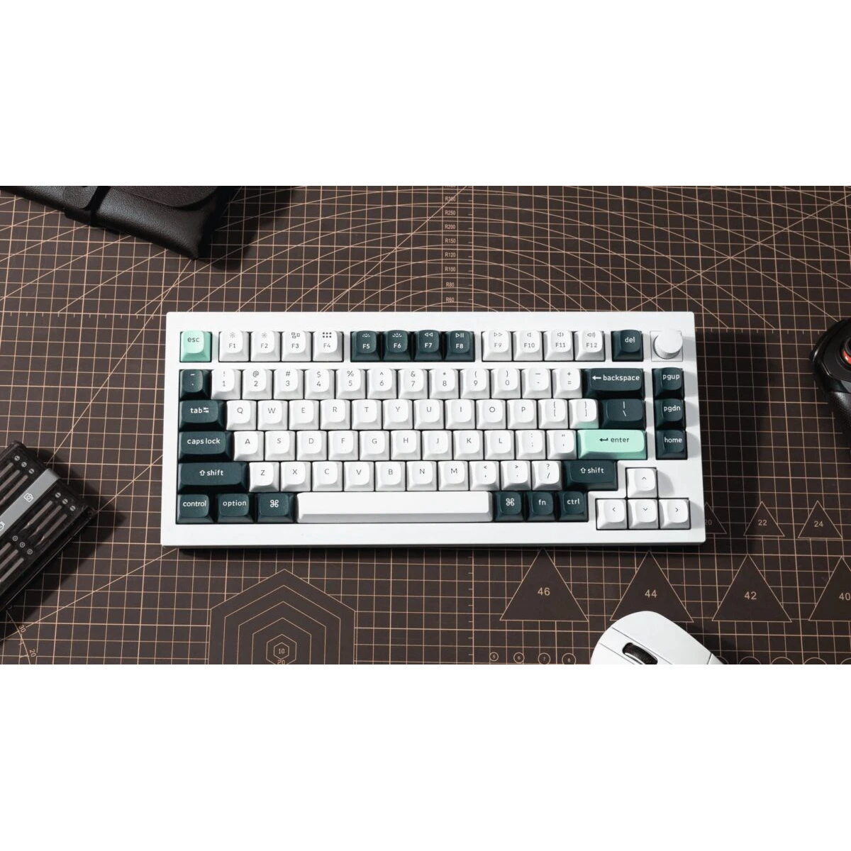 Keychron Q1 HE (Q1H-P1) QMK White Wireless Custom Hall Effect Keyboard Purple Switch 75% US Layout - Image 2