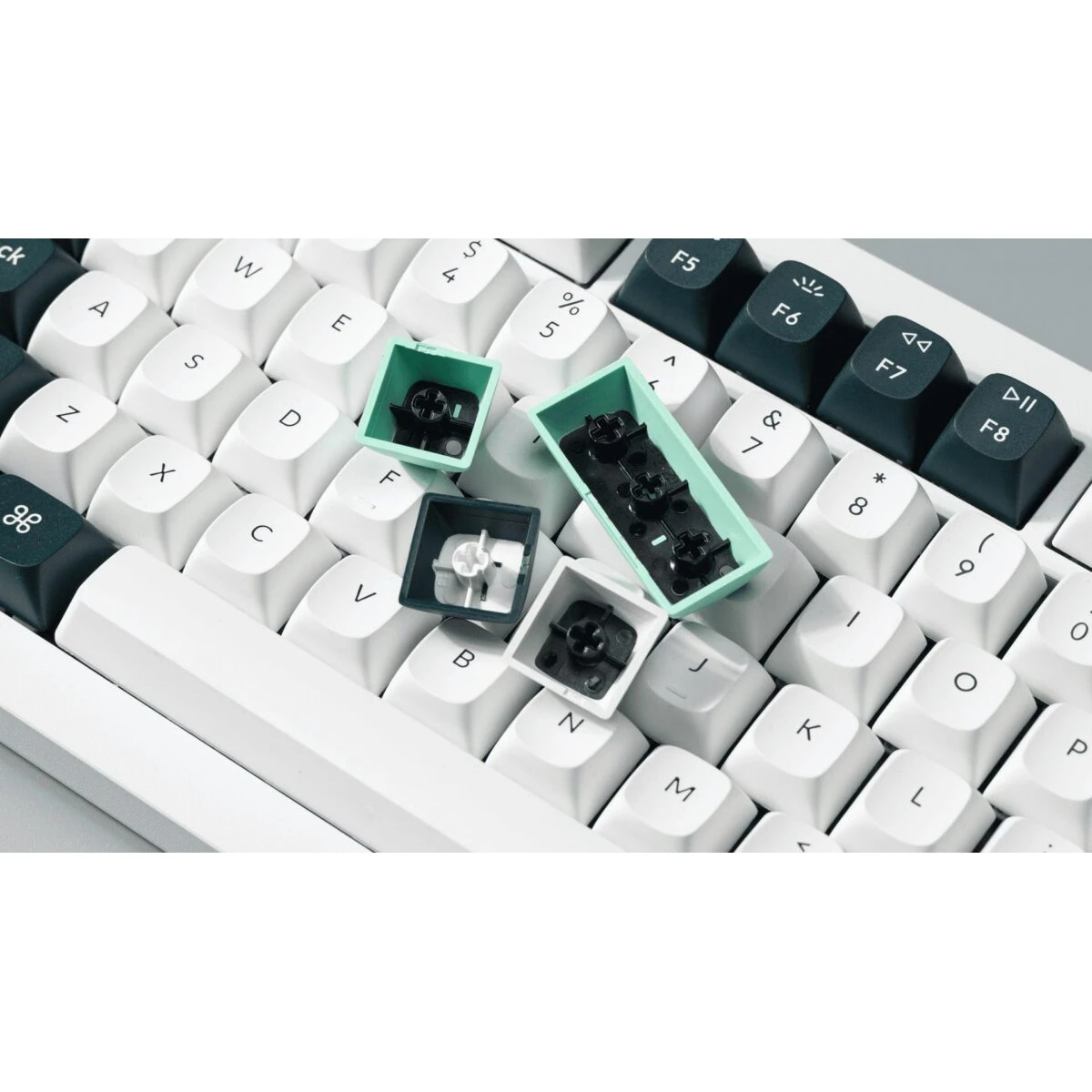 Keychron Q1 HE (Q1H-P1) QMK White Wireless Custom Hall Effect Keyboard Purple Switch 75% US Layout - Image 3