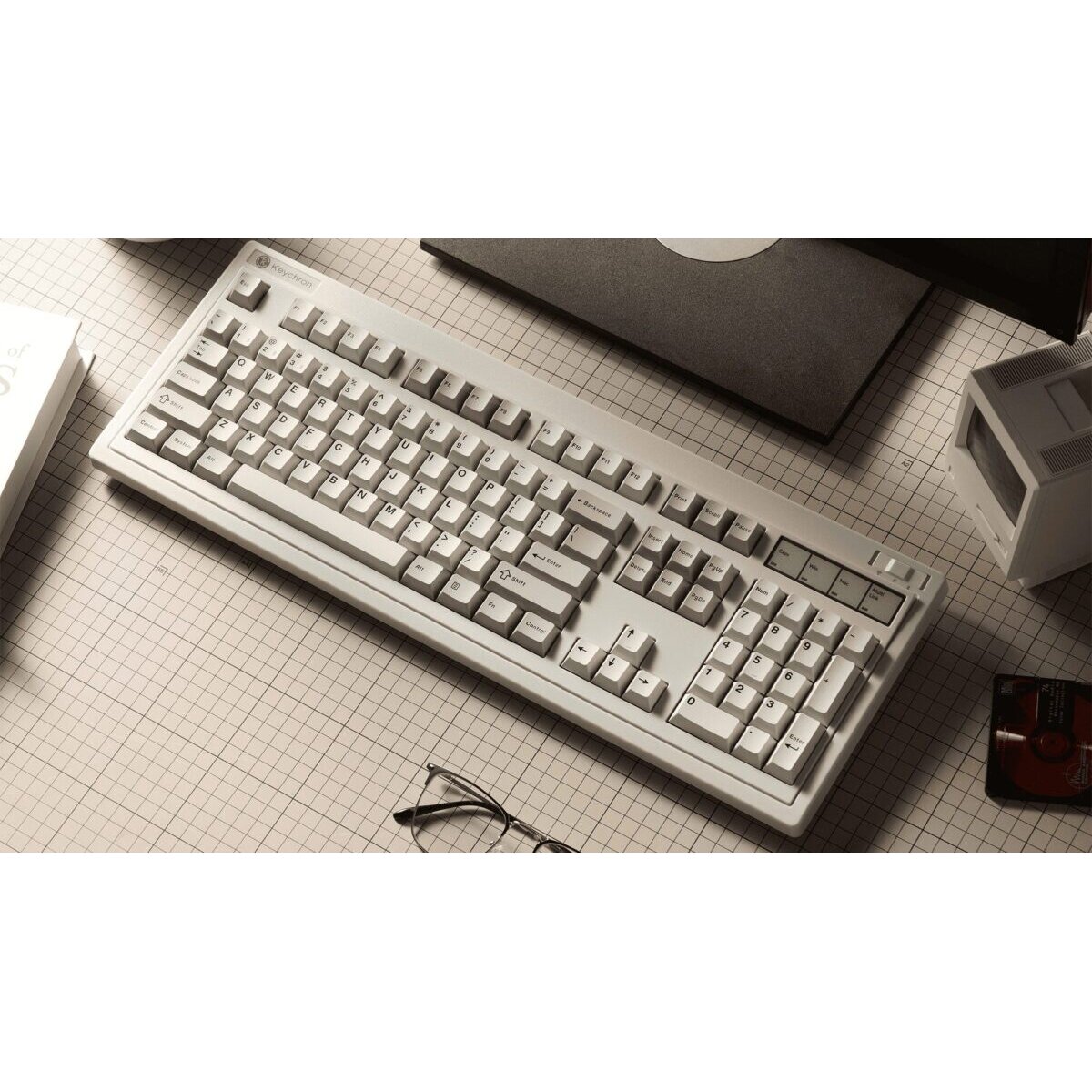 Keychron R6 (R6-M1) QMK Wireless Mechanical Keyboard Red Switch Hot-Swap RGB 100% US Retro - Image 3