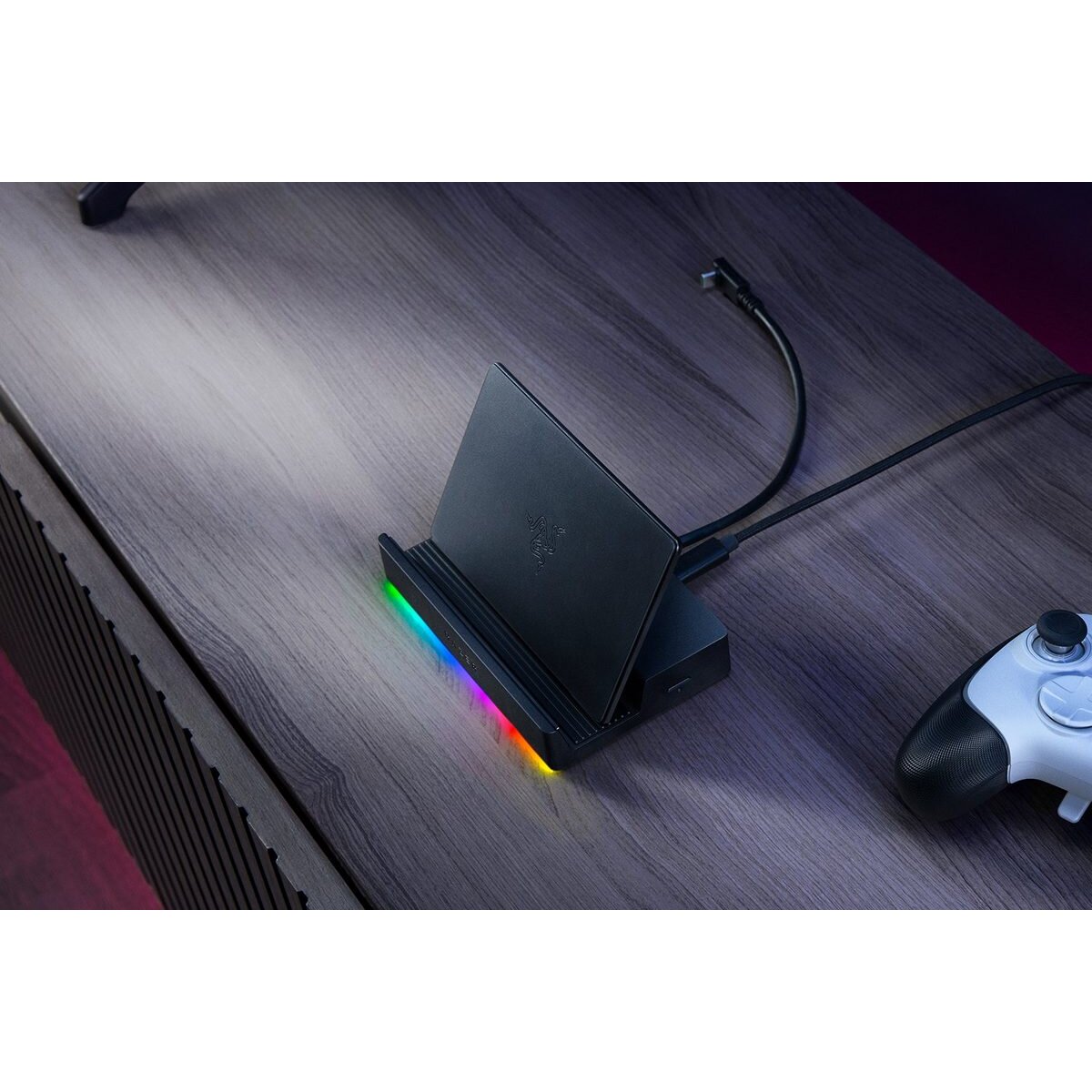 Razer Handheld Dock Chroma - Steam Deck, Switch 2, Smartphones, Tablets - USB C/USB A/HDMI/GbE/100W - Image 5